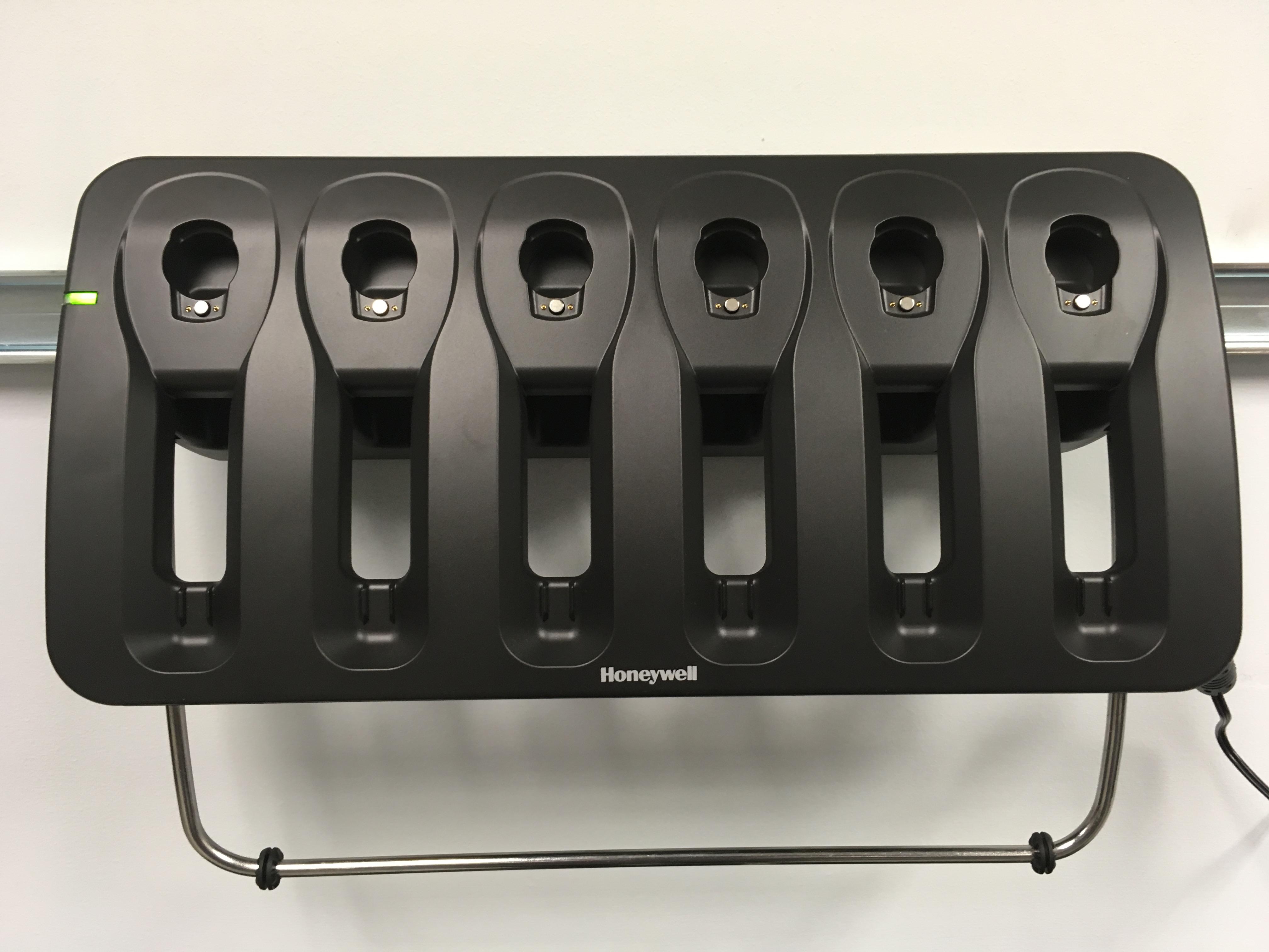 SRX-SL Charger Wall-mount configuration